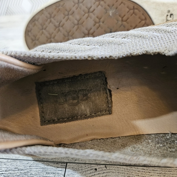 UGG Sammy Wavy Sneaker Slip-On Loafers Knit Upper Glittery Sparkle Size 6 - Picture 8 of 9